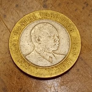 1997 Republic of Kenya 10 Shillings Coin
